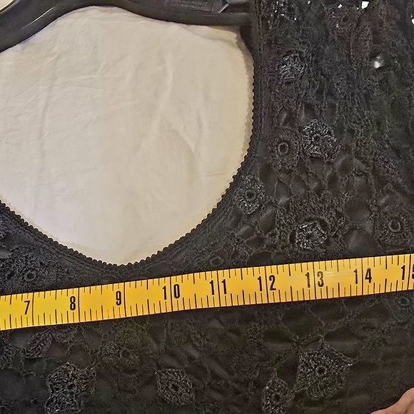 Elegant Black Beaded & Lace Dress - Picture 11 of 13